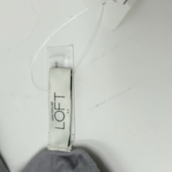 ANN TAYLOR LOFT OUTLET Women’s Gray Rayon Embellished Sequin Scarf 78” X 26” - Picture 5 of 6